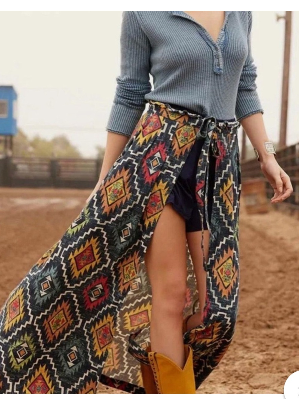 NWT Double D Ranch Pecos Blanket
Wrap Skirt - Picture 2 of 7